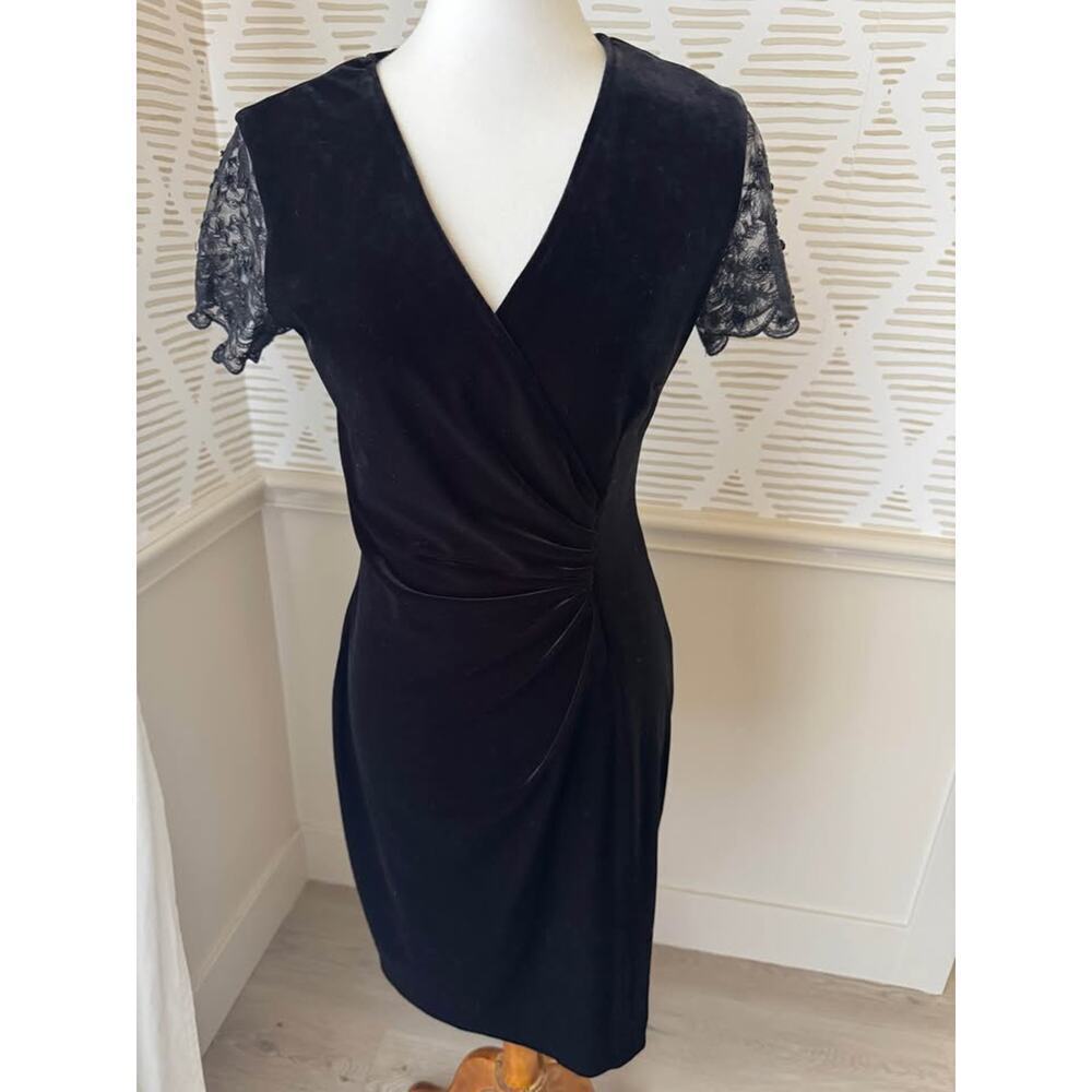 Robbie Bee Size 8 Black Velvet Ruched WaistSheer Beaded Flutter Sleeve Dress